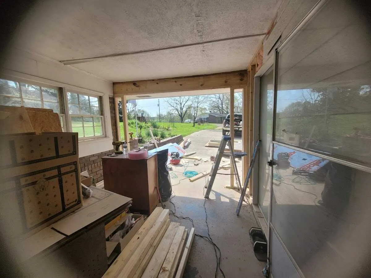 Air movers and dehumidifier for Water Mitigation Services in Thomasville